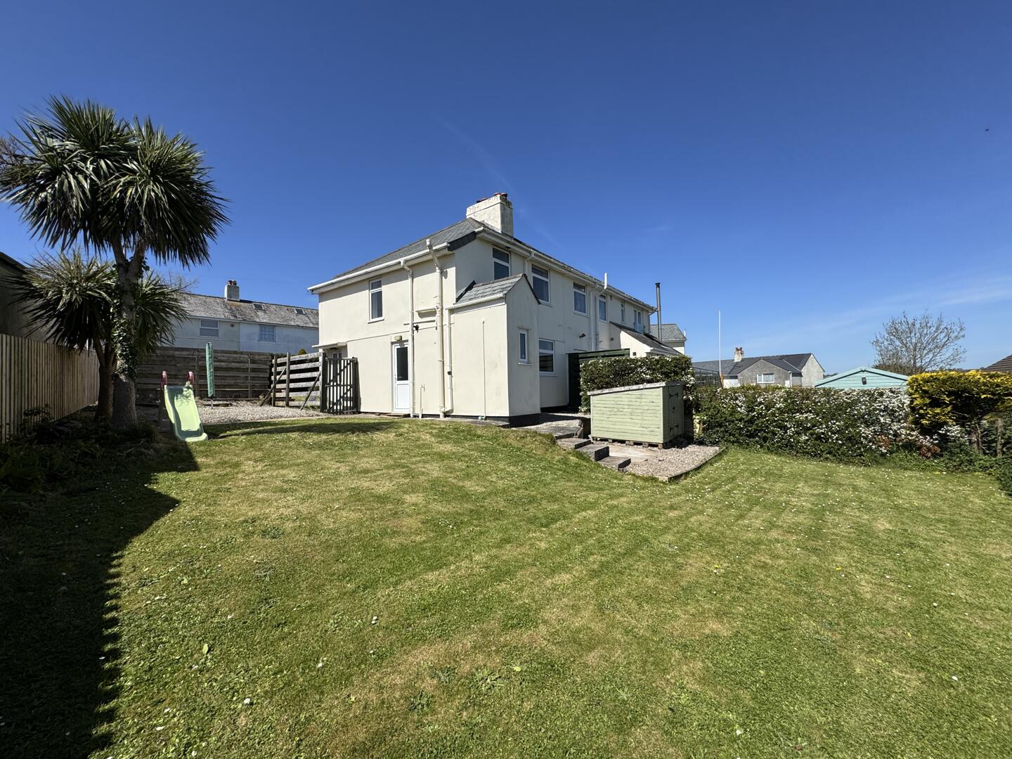 2 bed property in Green Close, Truro